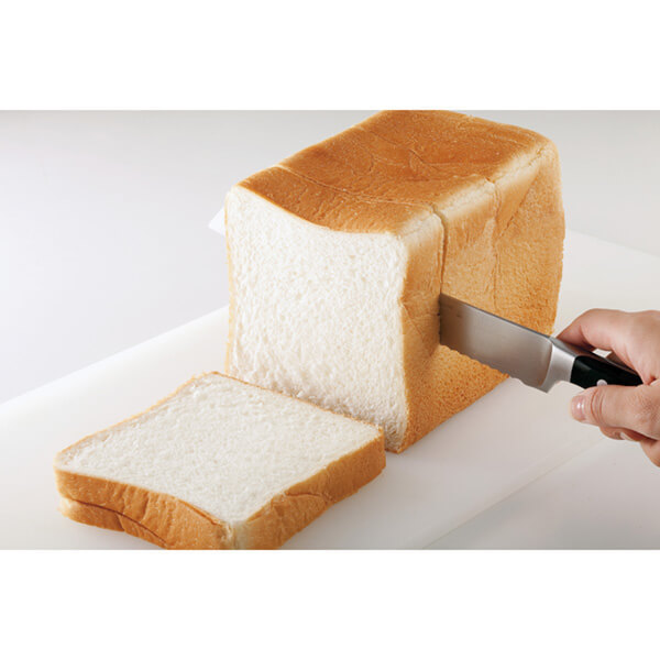ベルリーベ 角型食パン 3斤 ノーカット（ルヴァン種使用）